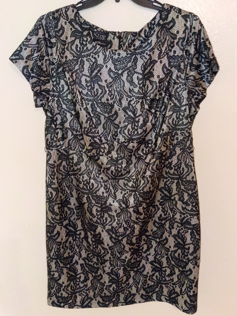 Women's Black and Silver Lace-Pattern Short Sleeve Top